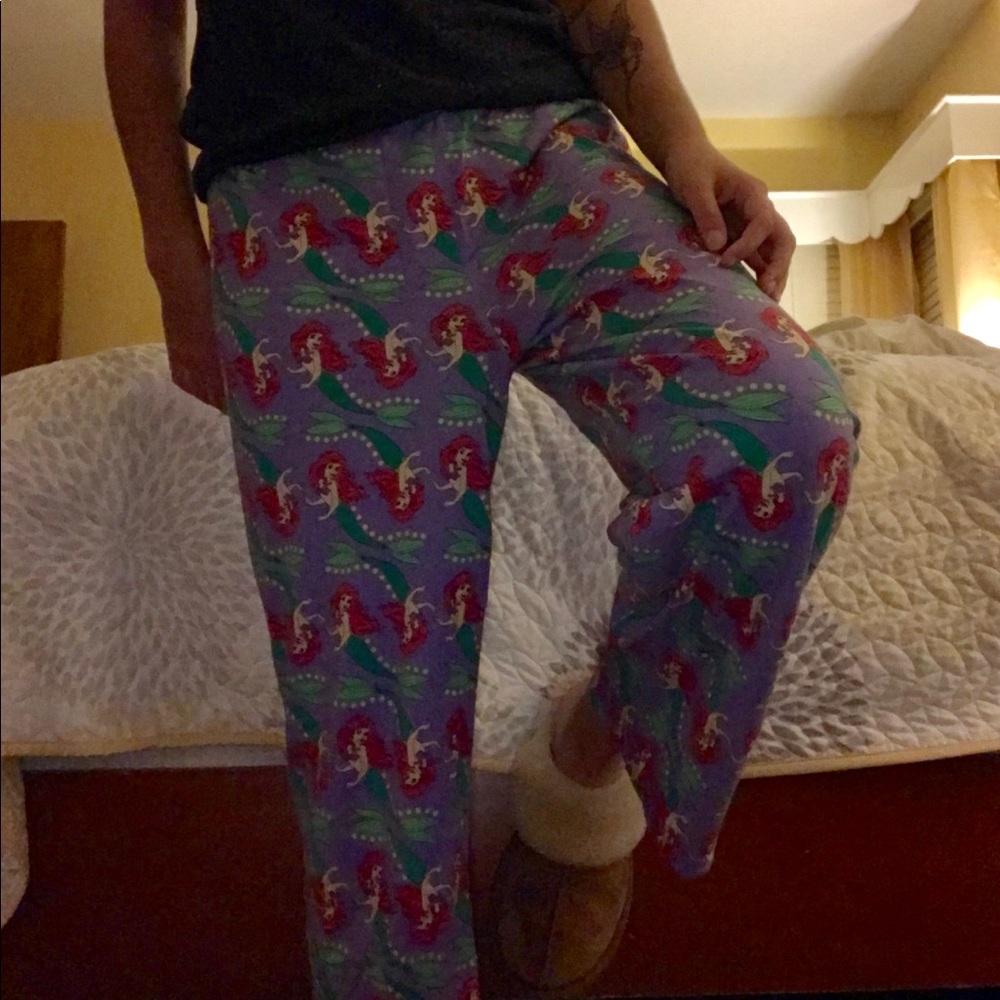 Official Disney Princess Ariel & Bell PJ Pants - Picture 5 of 5